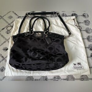 Vintage Coach Signature Art Canvas H1173-18649 Black Shoulder Handbag